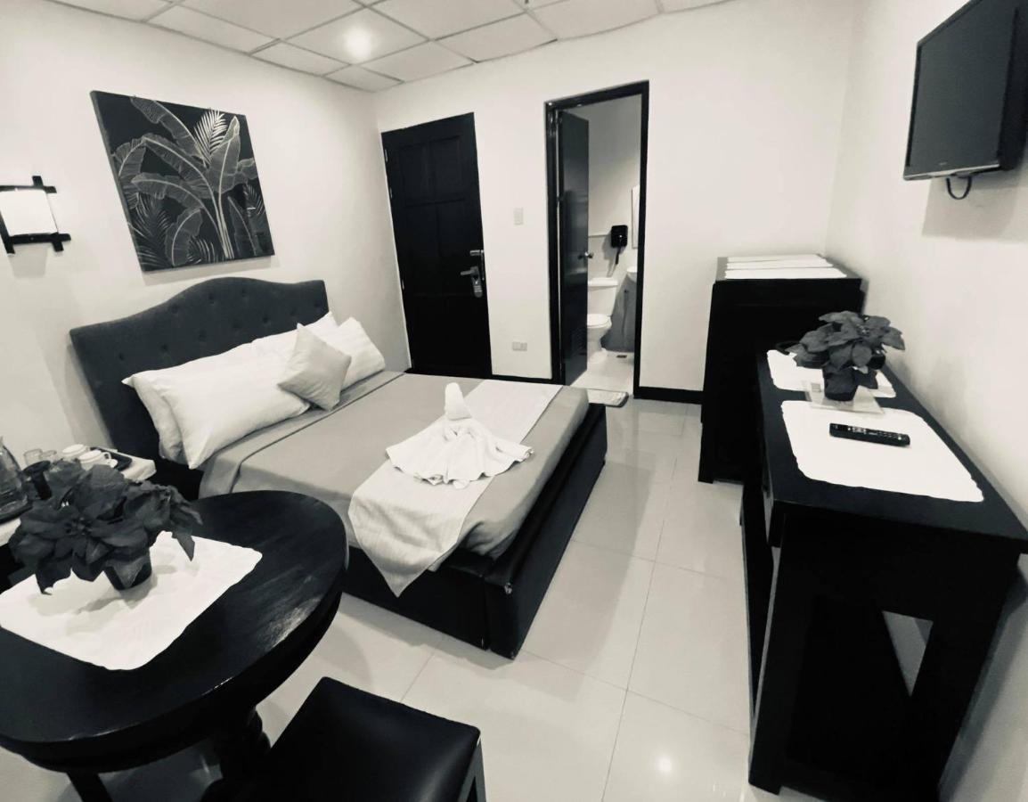 Amax Inn Makati Makati City Exteriör bild