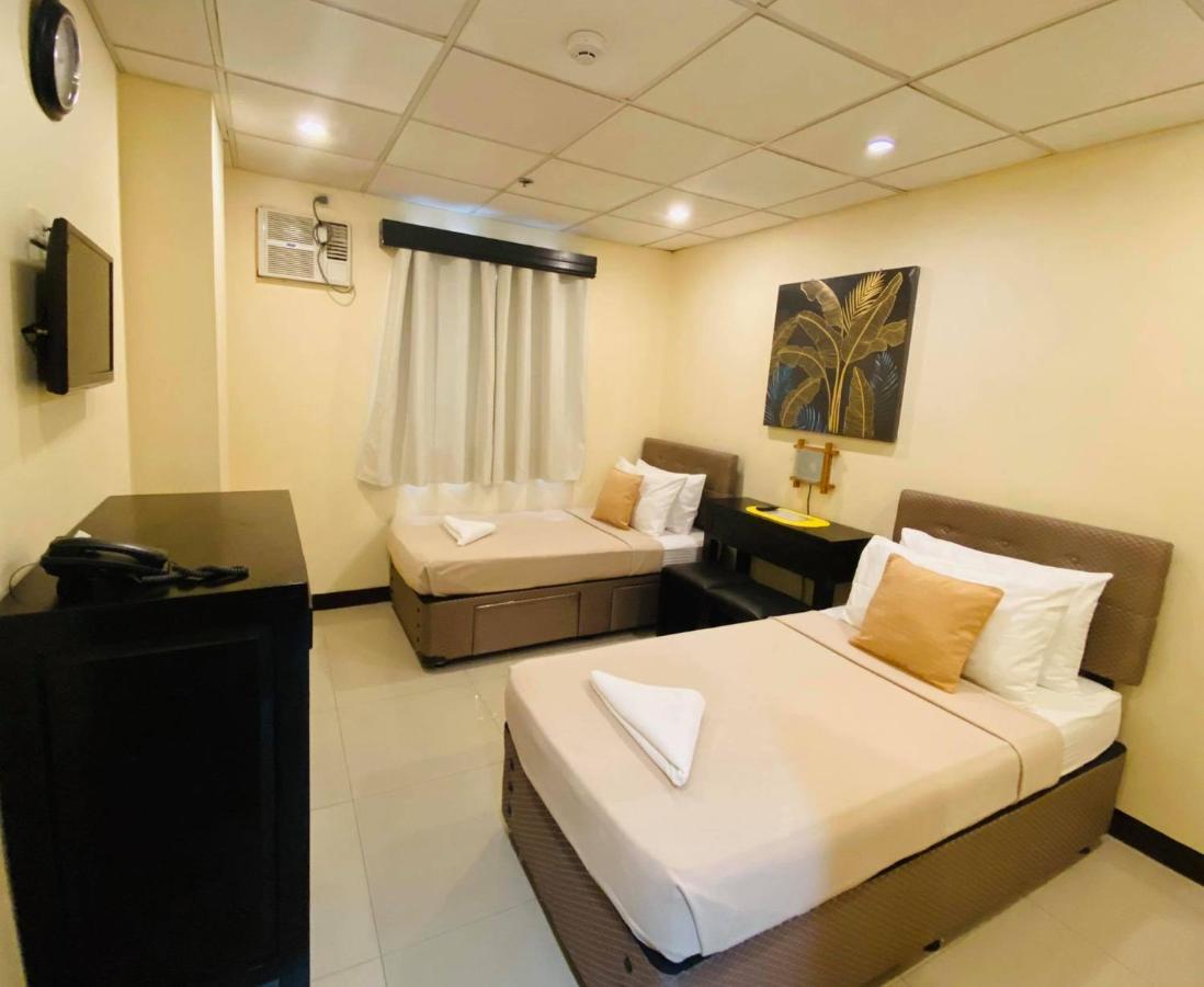 Amax Inn Makati Makati City Exteriör bild