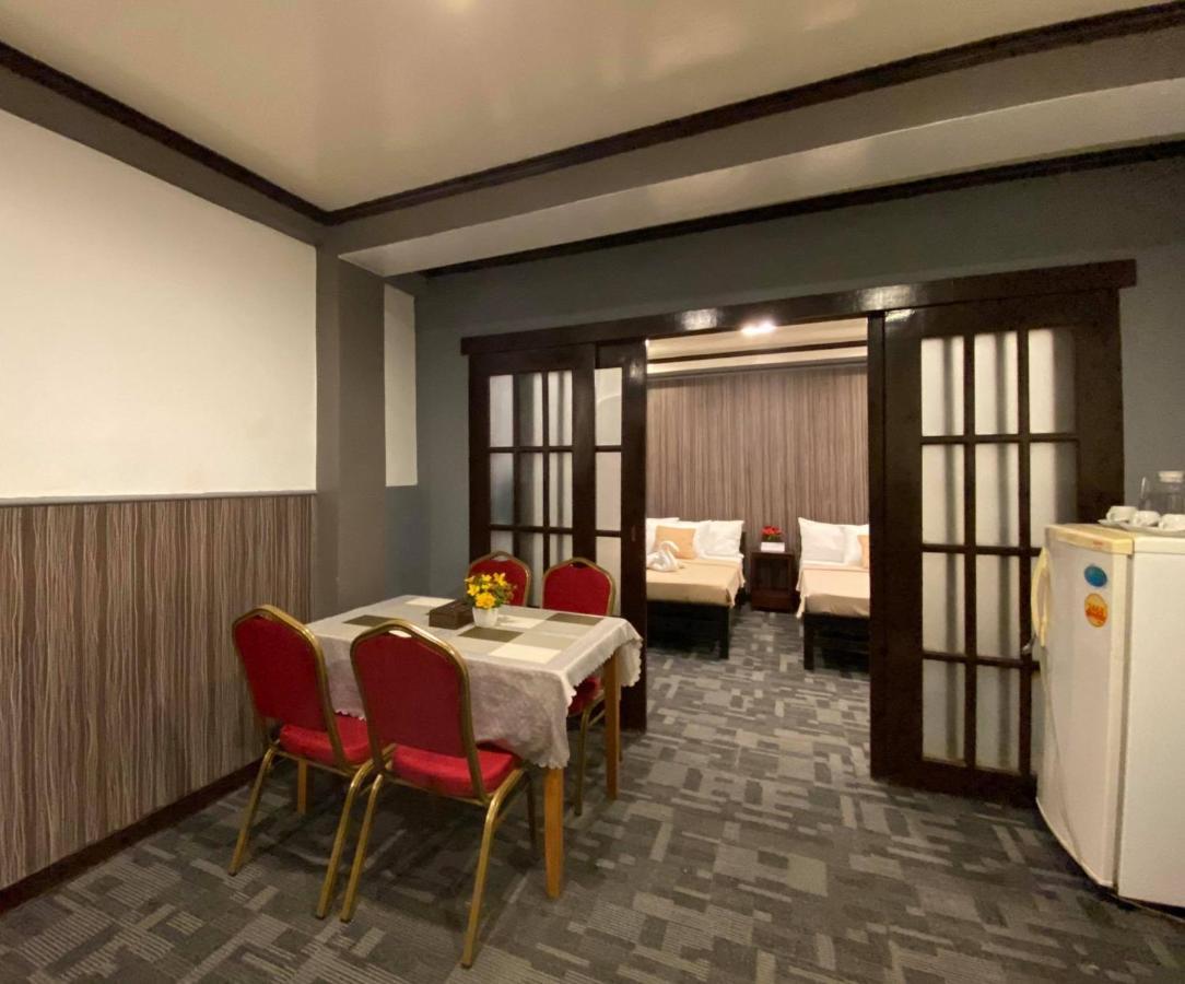 Amax Inn Makati Makati City Exteriör bild
