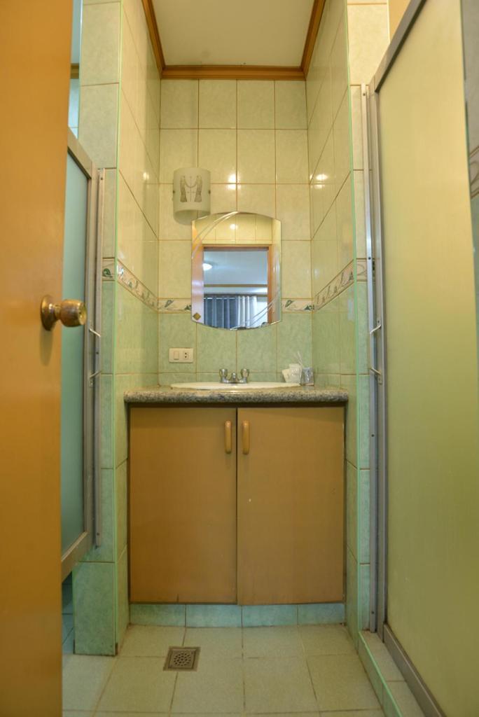 Amax Inn Makati Makati City Exteriör bild