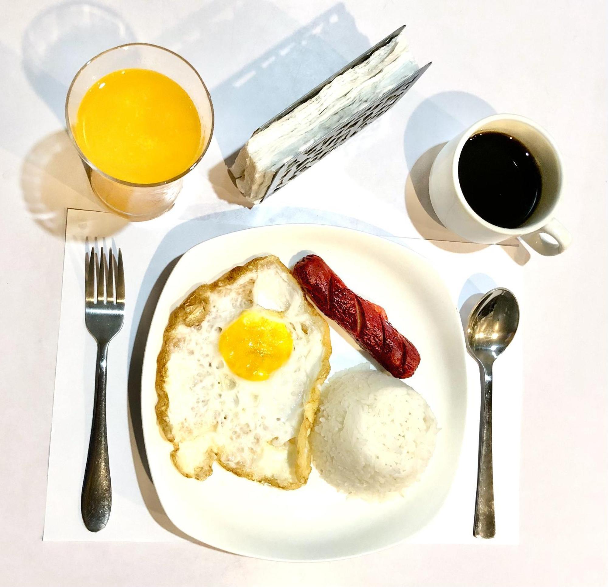 Amax Inn Makati Makati City Exteriör bild