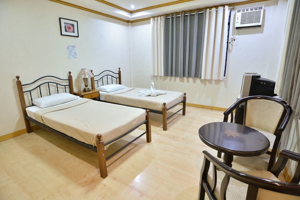 Amax Inn Makati Makati City Exteriör bild